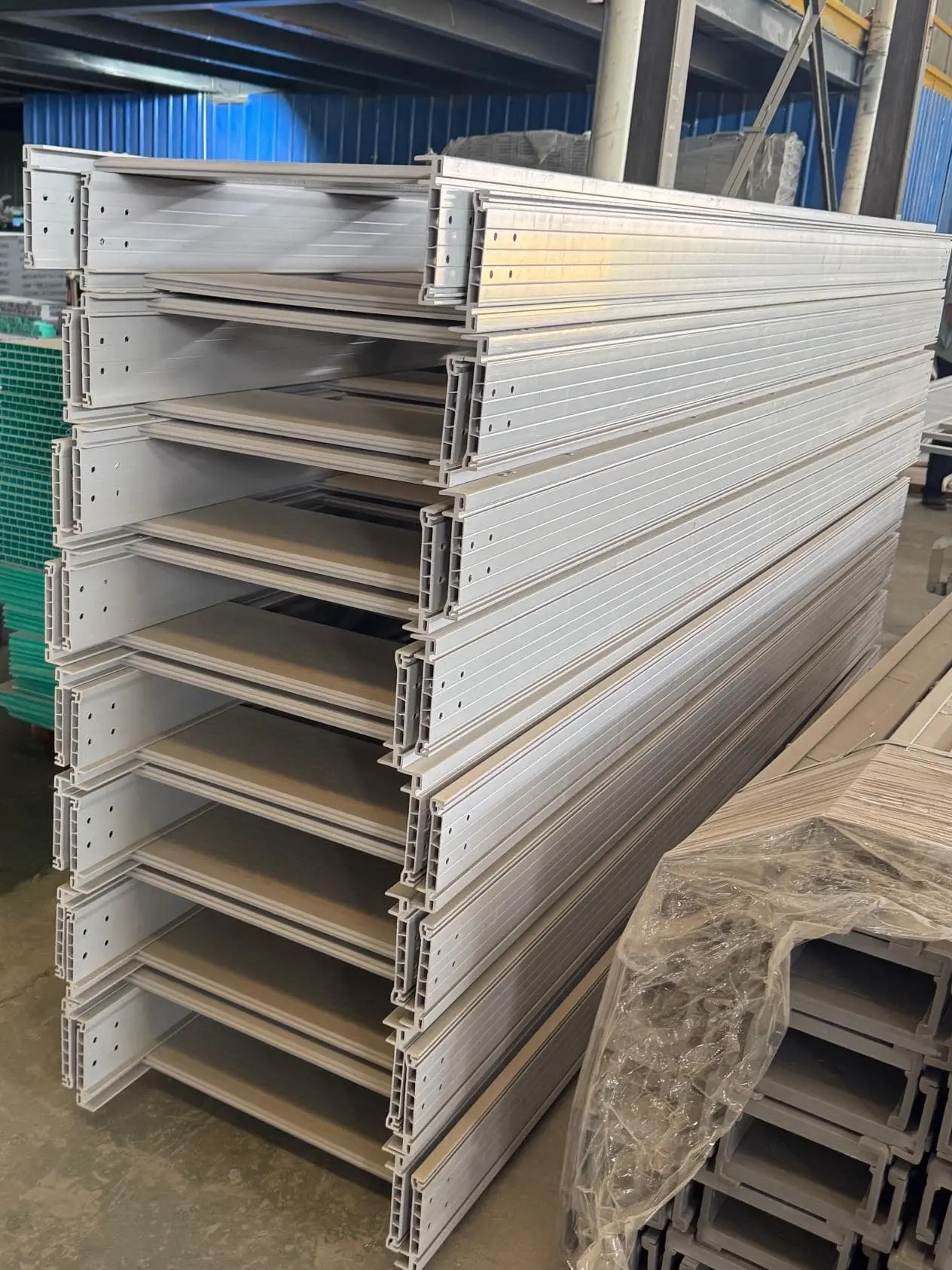 Polymer Composite Lined Steel Cable Tray Top Benefits