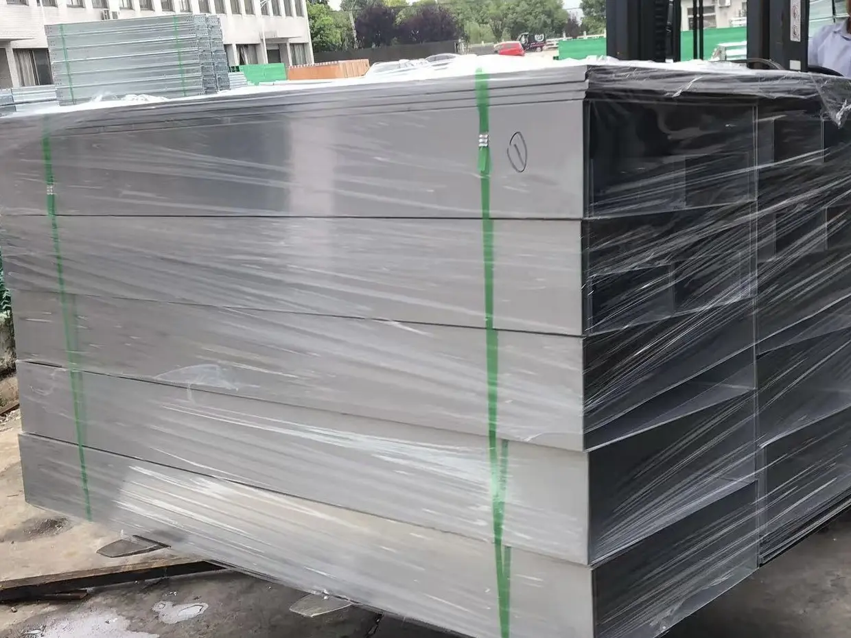 What Are the Advantages of Hot-Dip Galvanized Cable Trays?